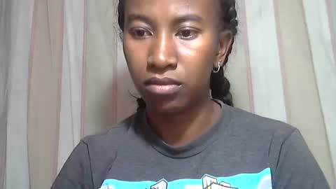 Snapshot of minouch211907 chatting on 31, 10, 2025 minouch211907 online show from 31, 10, 2025