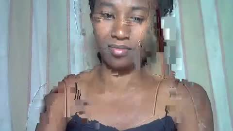 Snapshot of minouch211907 chatting on 3, 11, 2025 minouch211907 online show from 3, 11, 2025