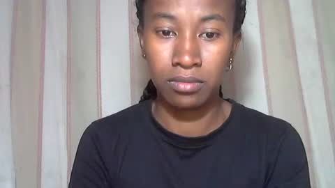 Snapshot of minouch211907 chatting on 13, 11, 2025 minouch211907 online show from 13, 11, 2025