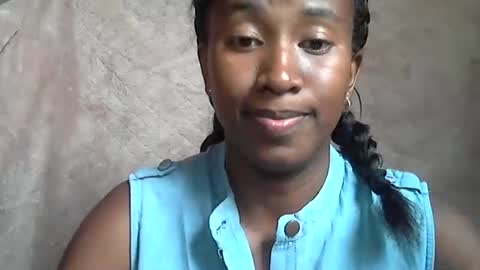 Snapshot of minouch211907 chatting on 18, 11, 2025 minouch211907 online show from 18, 11, 2025