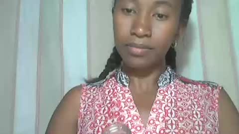 Snapshot of minouch211907 chatting on 20, 11, 2025 minouch211907 online show from 20, 11, 2025