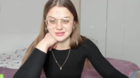 Snapshot of miraa_m chatting on 13, 12, 2025 Mira online show from 13, 12, 2025