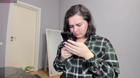 Snapshot of miradiaz chatting on 5, 3, 2025 Meera online show from 5, 3, 2025