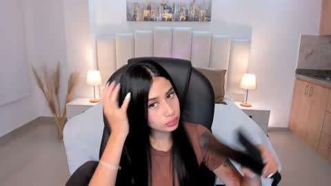 Snapshot of miranda_crawfor chatting on 24, 10, 2025 miranda_crawfor online show from 24, 10, 2025