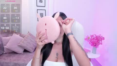 Snapshot of miranda_crawfor chatting on 4, 11, 2025 miranda_crawfor online show from 4, 11, 2025