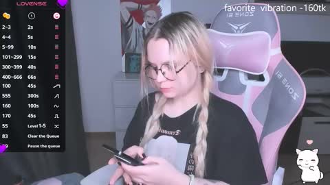 Snapshot of miray_kuriyama chatting on 15, 10, 2025 Kira online show from 15, 10, 2025