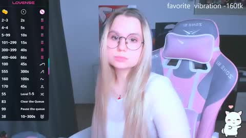 Snapshot of miray_kuriyama chatting on 27, 10, 2025 Kira online show from 27, 10, 2025