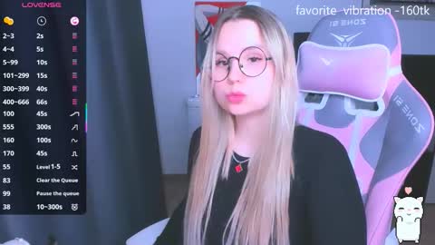 Snapshot of miray_kuriyama chatting on 14, 11, 2025 Kira online show from 14, 11, 2025