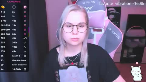 Snapshot of miray_kuriyama chatting on 14, 12, 2025 Kira online show from 14, 12, 2025