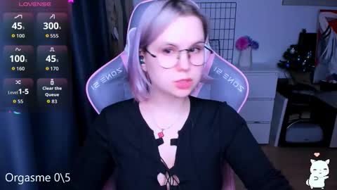 Snapshot of miray_kuriyama chatting on 8, 3, 2026 Kira online show from 8, 3, 2026