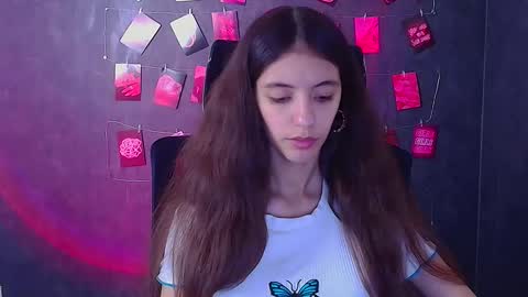 Snapshot of miri_miss chatting on 7, 11, 2025 Miri online show from 7, 11, 2025