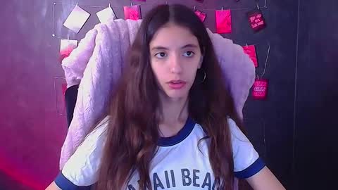 Snapshot of miri_miss chatting on 10, 11, 2025 Miri online show from 10, 11, 2025