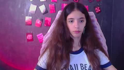 Snapshot of miri_miss chatting on 11, 11, 2025 Miri online show from 11, 11, 2025