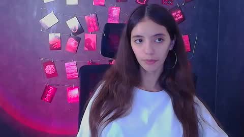 Snapshot of miri_miss chatting on 21, 11, 2025 Miri online show from 21, 11, 2025