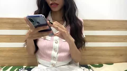 Snapshot of mirischlxyz chatting on 20, 10, 2025 Miriam Schl online show from 20, 10, 2025
