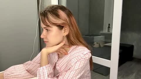 Molly online show from 12, 9, 2025