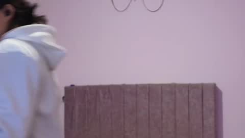 misofialeal online show from 4, 2, 2026