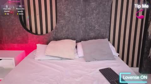 Snapshot of miss10_antonella chatting on 23, 11, 2025 Antonella online show from 23, 11, 2025