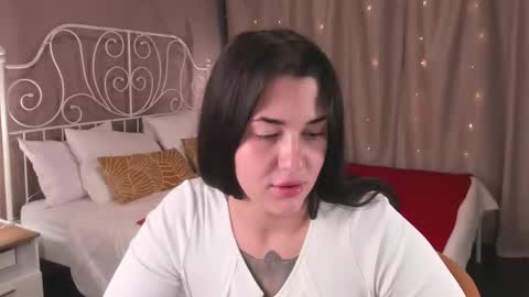 miss____mira online show from 16, 9, 2025