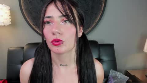 Snapshot of miss___charlotte chatting on 20, 12, 2024 Charlotte online show from 20, 12, 2024