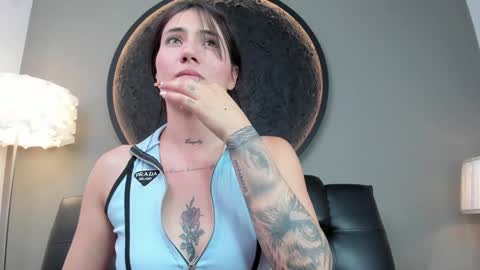 Snapshot of miss___charlotte chatting on 5, 2, 2025 Charlotte online show from 5, 2, 2025
