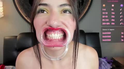 Snapshot of miss___charlotte chatting on 11, 2, 2025 Charlotte online show from 11, 2, 2025