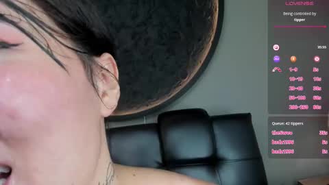 Snapshot of miss___charlotte chatting on 12, 2, 2025 Charlotte online show from 12, 2, 2025