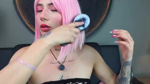 Snapshot of miss___charlotte chatting on 3, 10, 2025 Charlotte online show from 3, 10, 2025