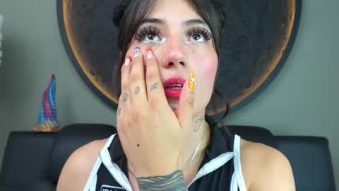 Charlotte online show from 23, 10, 2025