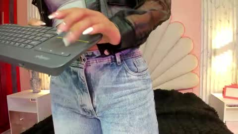 miss__star_ online show from 17, 3, 2026