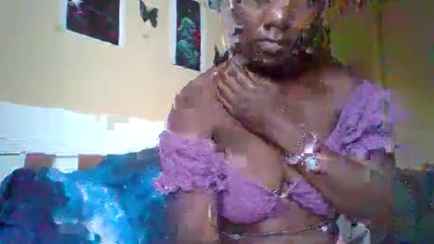 miss_atitude online show from 6, 10, 2025