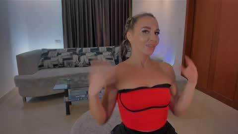 miss_bikini online show from 8, 9, 2025