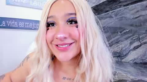 Snapshot of miss_danika chatting on 11, 10, 2025 Danika online show from 11, 10, 2025