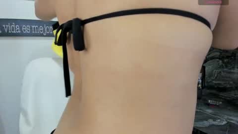 Snapshot of miss_danika chatting on 29, 10, 2025 Danika online show from 29, 10, 2025