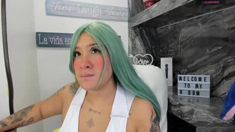 Snapshot of miss_danika chatting on 19, 11, 2025 Danika online show from 19, 11, 2025