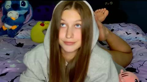 Snapshot of miss_emily_miller chatting on 10, 11, 2025 Emily online show from 10, 11, 2025