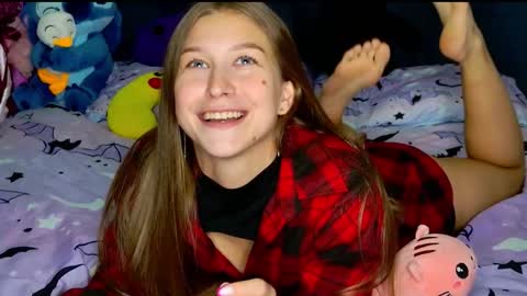 Snapshot of miss_emily_miller chatting on 11, 11, 2025 Emily online show from 11, 11, 2025