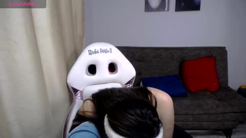 miss_foxxy_ online show from 8, 10, 2025