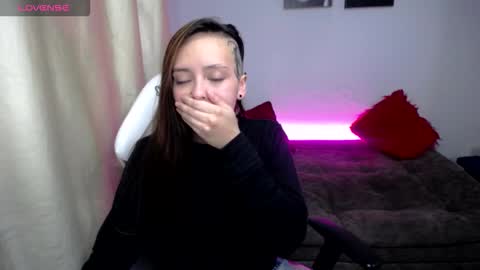 miss_foxxy_ online show from 10, 10, 2025