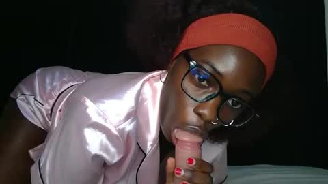 Snapshot of miss_jamilla255 chatting on 26, 3, 2026 SensuElle WHAT I DONT SHOW HERE... YOULL ONLY SEE IN PRIVATE online show from 26, 3, 2026