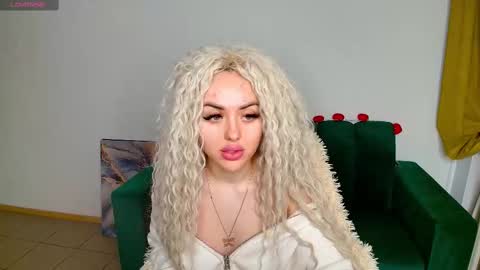 Snapshot of miss_kiten chatting on 12, 2, 2025 miss_kiten online show from 12, 2, 2025