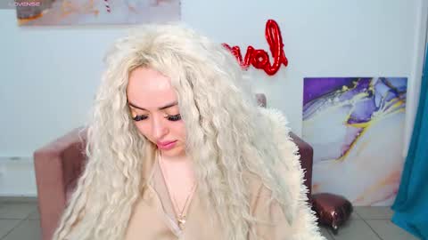 miss_kiten online show from 19, 2, 2025