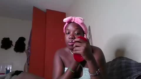 Snapshot of miss_kookie chatting on 21, 1, 2025 miss_kookie online show from 21, 1, 2025