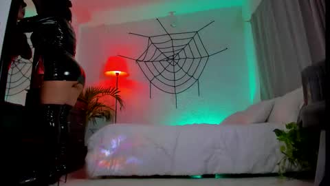Snapshot of miss_londonn_ chatting on 18, 10, 2025 Here is Londonn Thank you for being part of this day I wish you an excellent rest. online show from 18, 10, 2025