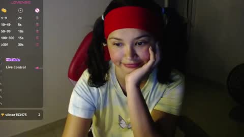 ly independent model online show from 9, 10, 2025