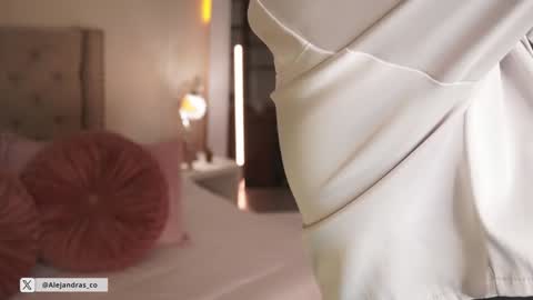 Alejandra online show from 9, 2, 2026