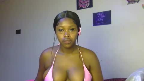 miss_sexyyy online show from 3, 12, 2025
