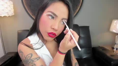 Vaiolette online show from 25, 2, 2025