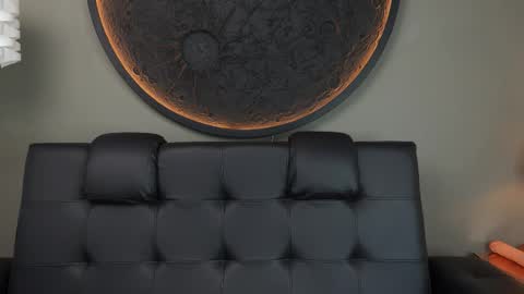 Vaiolette online show from 11, 11, 2025