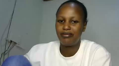 Snapshot of miss_vall chatting on 23, 1, 2025 miss_vall online show from 23, 1, 2025